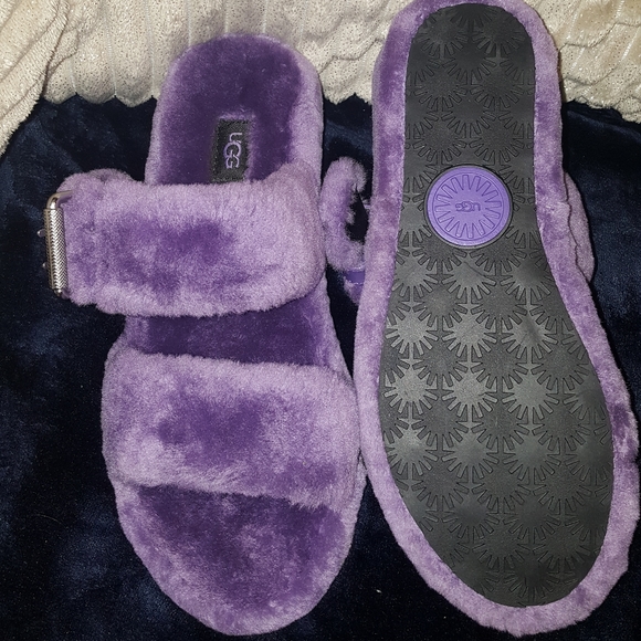 New Authentic Ugg Slippers - Picture 3 of 4